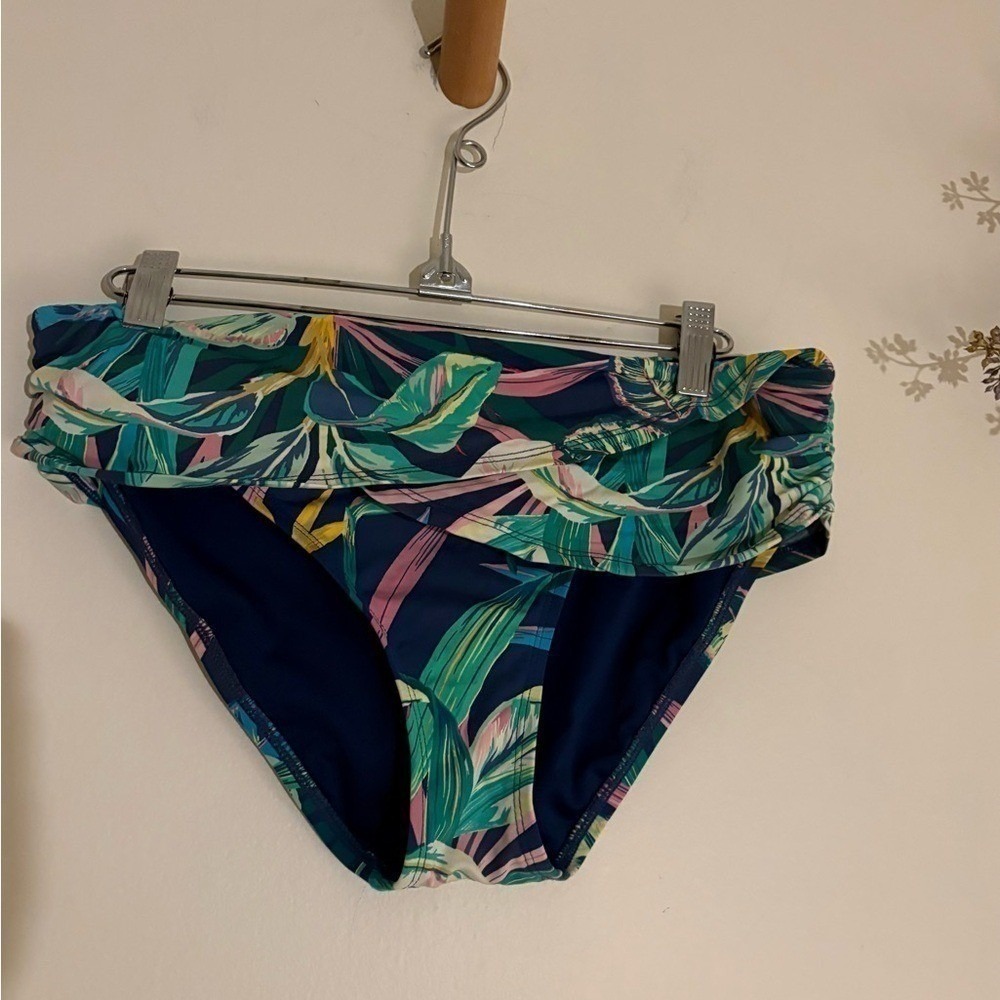 Bleu Rod Beattie tropical bikini top + Sarong Hipster Bikini Bottoms $160 - Picture 3 of 7